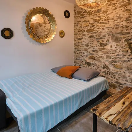 Perrutel - Entre Bastide Et Cite Carcasona
