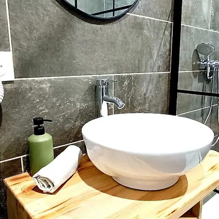 Perrutel - Entre Bastide Et Cite *