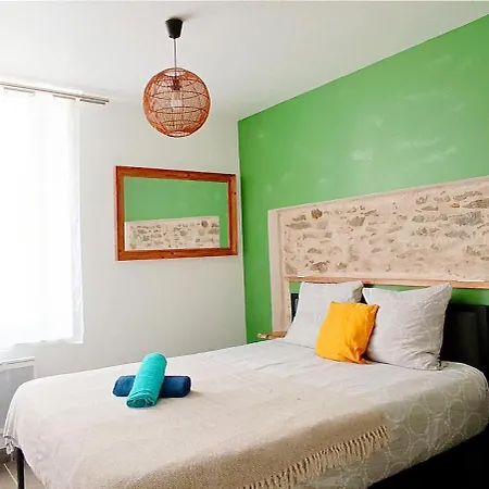 Perrutel - Entre Bastide Et Cite