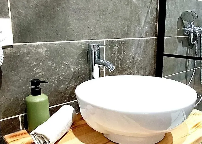 Perrutel - Entre Bastide Et Cité *