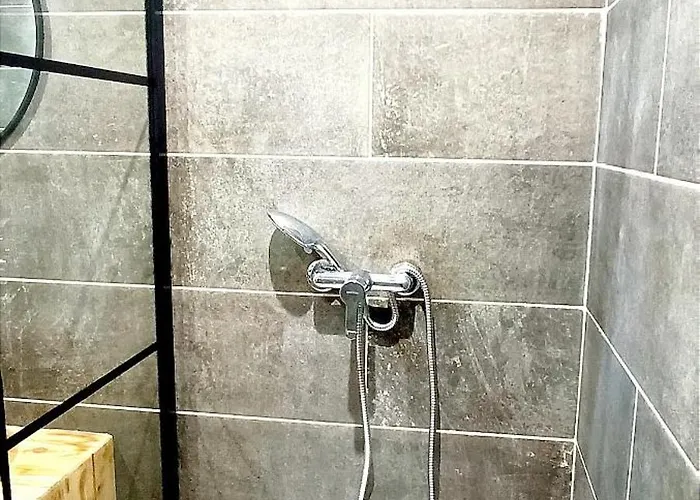 Perrutel - Entre Bastide Et Cité *