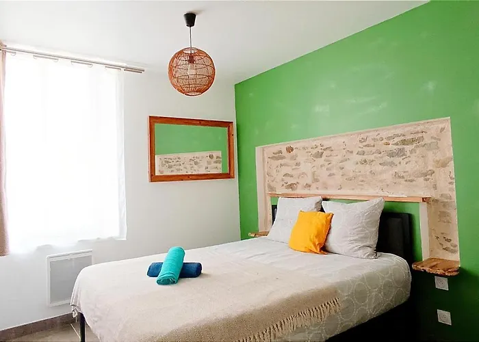 Perrutel - Entre Bastide Et Cité